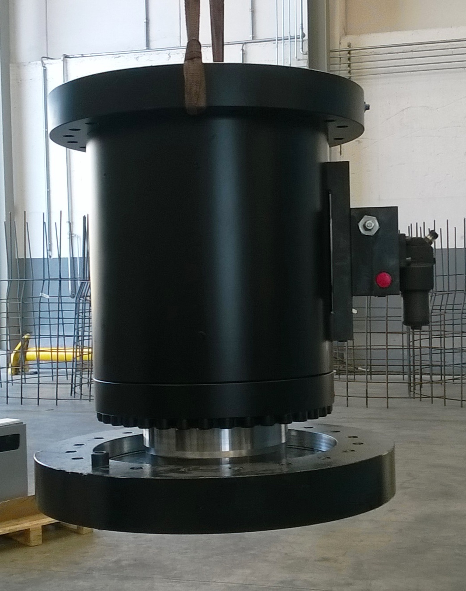 attacco con flangia posteriore - 5500 kN