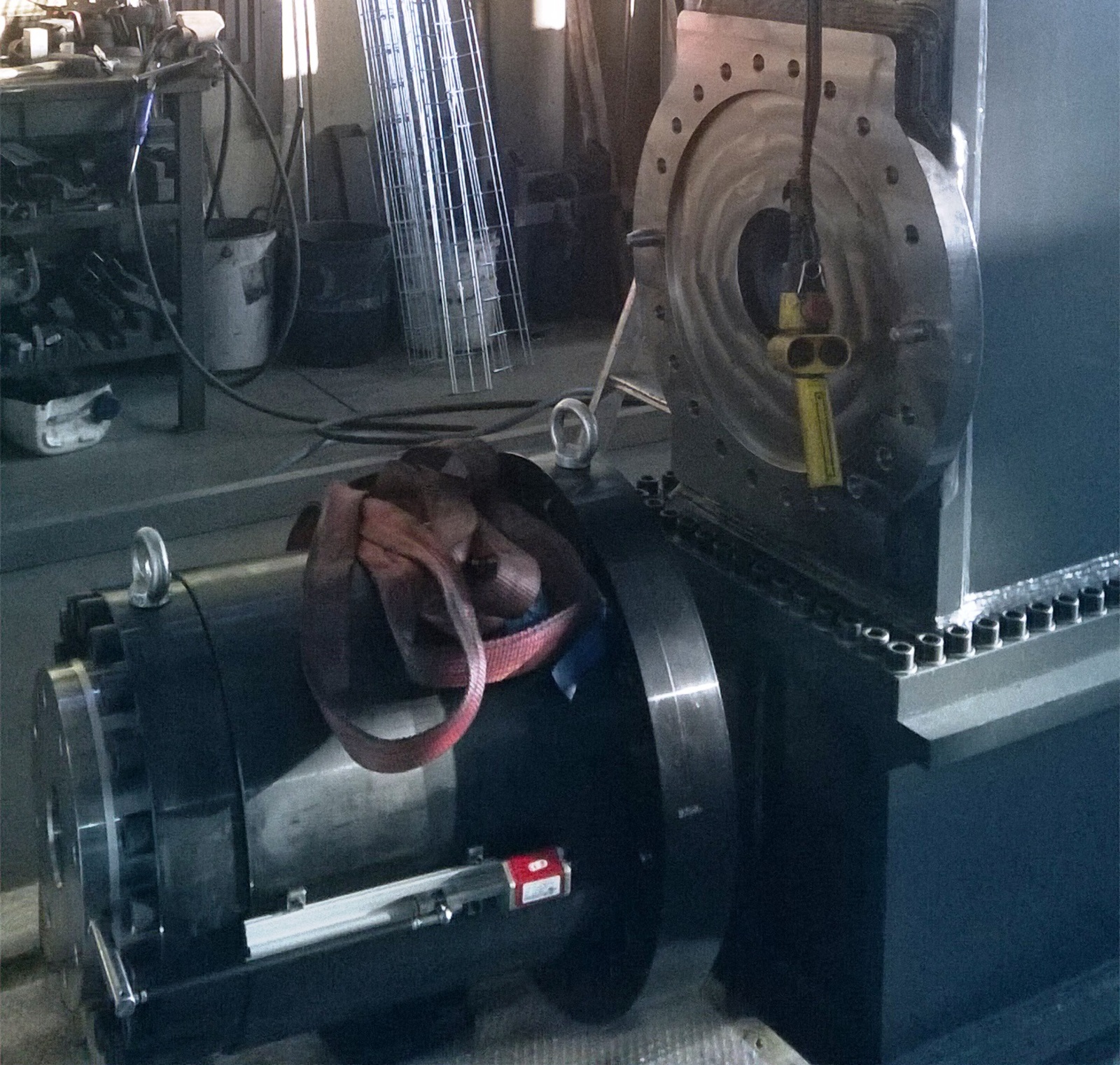 attacco con flangia posteriore - 1600 kN